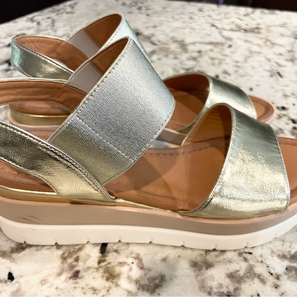 Dream Pairs Metallic Gold Platform Sandals
